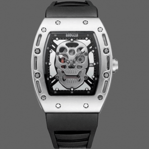 Montre tete de mort massive